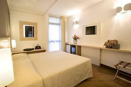 Country Hotel Borromeo 페스키에라 보로메오 외부 사진