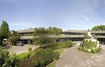 Country Hotel Borromeo 페스키에라 보로메오 외부 사진